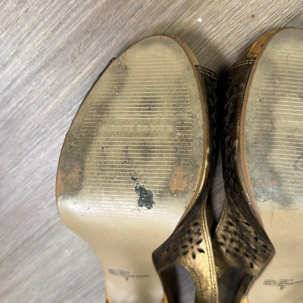 Heels - Picture 10 of 11